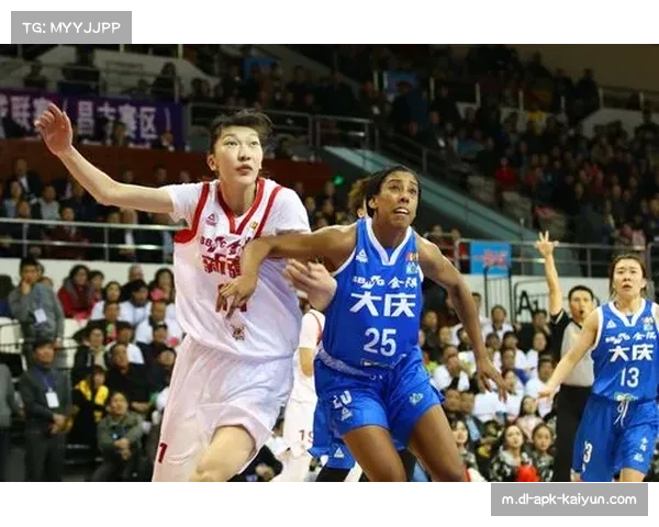 火箭队主场揭幕盛典迎重磅嘉宾 姚明惊喜现身助阵点燃全场 火箭队主场揭幕盛典迎重磅嘉宾 姚明惊喜现身助阵点燃全场